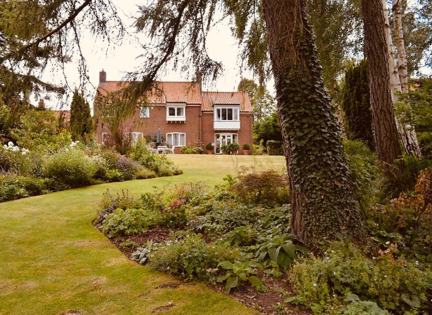 Insider tips for Noak Hill Road garden maintenance by gardeners